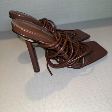 Public Desire high heels mit Schnüren 
