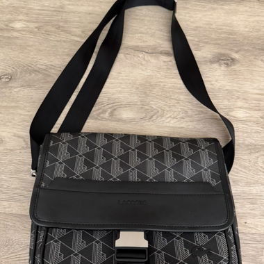 Sac bandouliere Lacoste noir