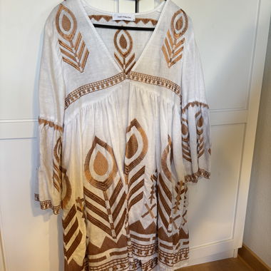 Besticktes Boho-Leinenkleid