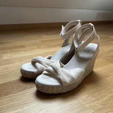 Sandaletto con tacco alto