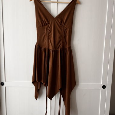 Braunes Kleid