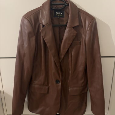 Braune Kunstlederjacke
