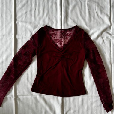 Bordeaux Spitzen-Top