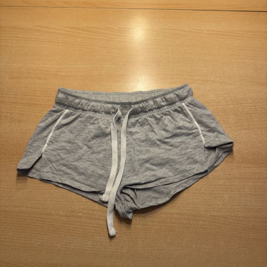 Short grigi con coulisse