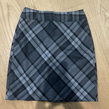 Grey skirt