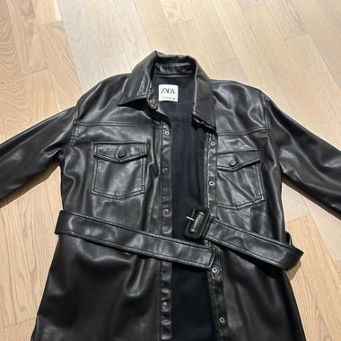 Lederkleid von Zara