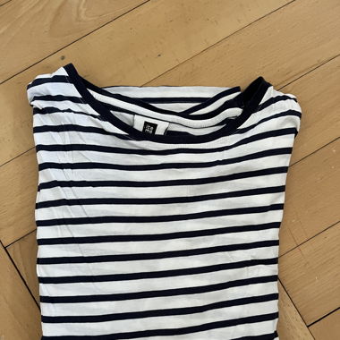 Gestreifter Pulli