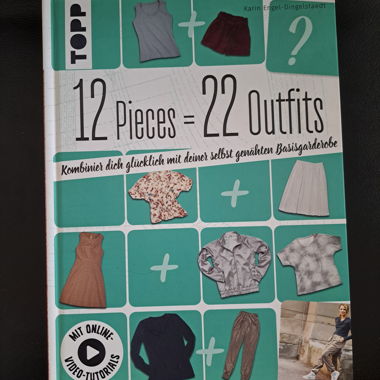 Livre de couture avec patrons 12 pièces 22 tenues