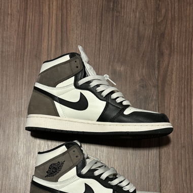 Jordan 1 Mocha Size 42