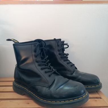 Dr. Martens 