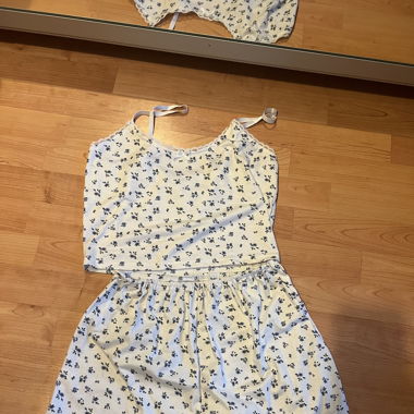 Ensemble pyjama à fleurs
