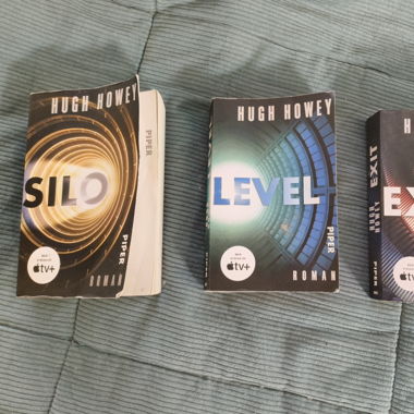 Trilogie Hugh Howey mit Silo, Level und Exit