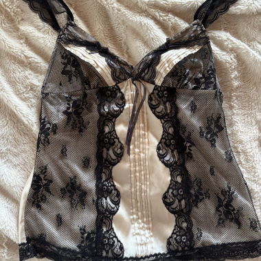Top lingerie in pizzo 