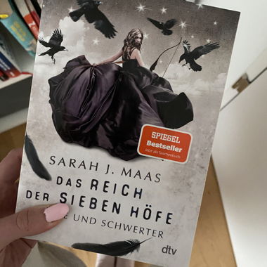 Libri di Sarah J. Maas - Il regno delle sette corti
