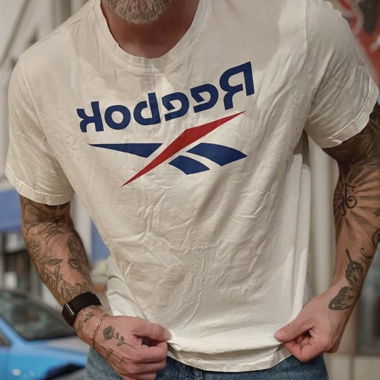 T-shirt Reebok