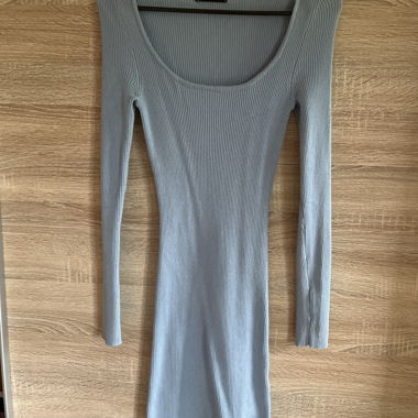 Vestito azzurro chiaro