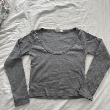 Maglia a maniche lunghe grigia