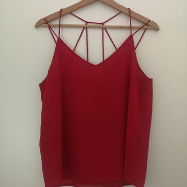 Rotes Trägertop