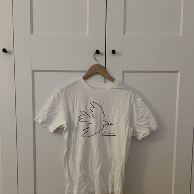 Uniqlo Picasso Peace Graphic Tee
