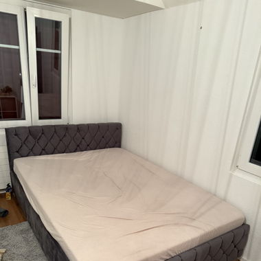 Elegantes Polsterbett 140x200 cm – viel Stauraum!