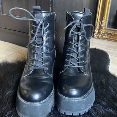 Bottes à plateforme noires