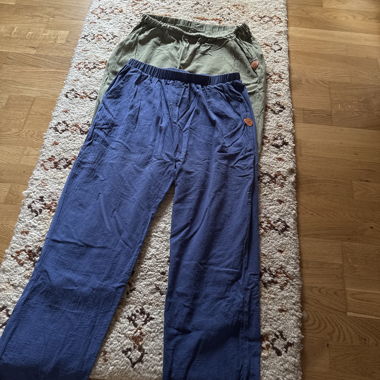 Duo de pantalons hippies colorés
