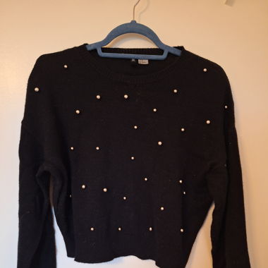 Pull noir à perles