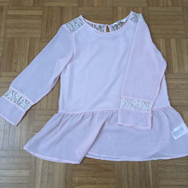 Chemisier en dentelle rose