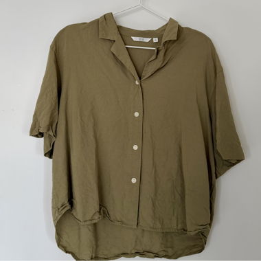 UNIQLO Khaki boxy Kurzarmbluse M