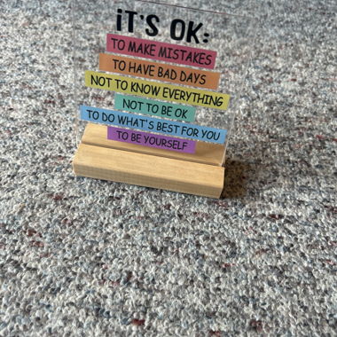 Spruchtafel mit Holzsockel