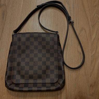 Sac bandoulière Louis Vuitton ( Musette Salsa)