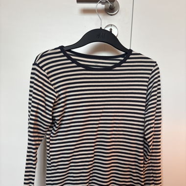 Gestreiftes Top