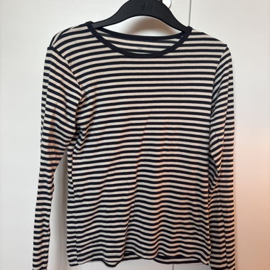 Gestreiftes Top