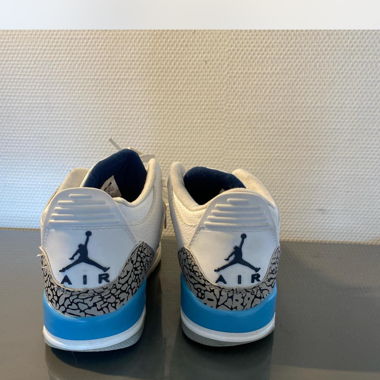 Baskets Air Jordan 3 blanc-bleu