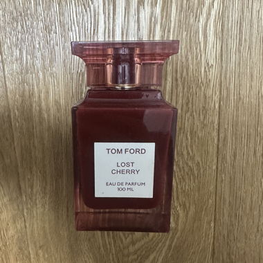 Tom Ford, Montale