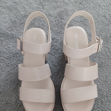 Sandalen mit absatz