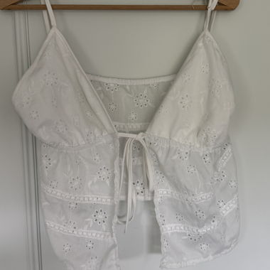 Weisse Bluse zum schnüren