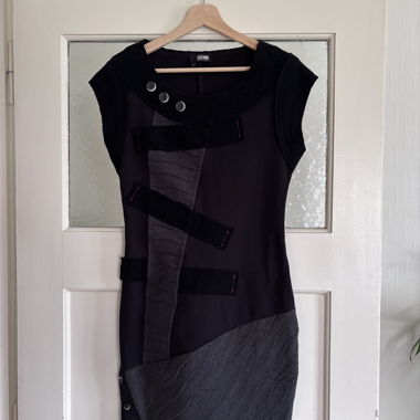 Black Sleeveless Dress