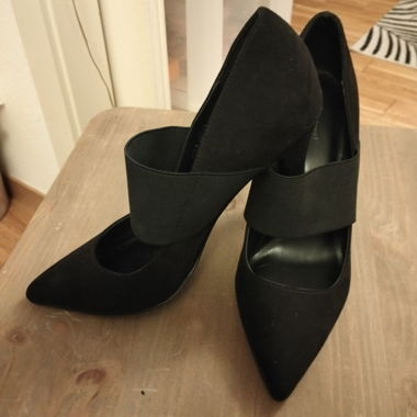 Black Graceland Heels