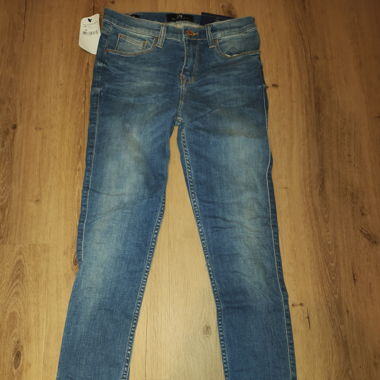 Brandneue Jeans