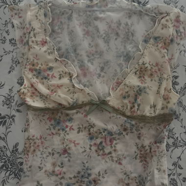 Top fleuri 