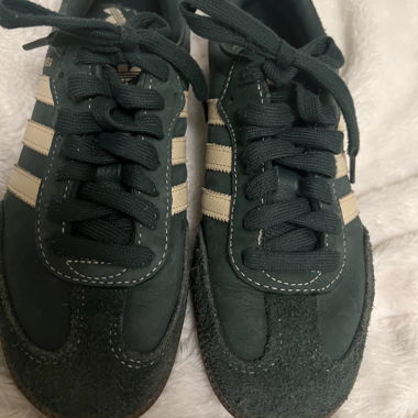 Adidas Samba dunkel grün 