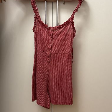 Rotes Sommershorts-Overall