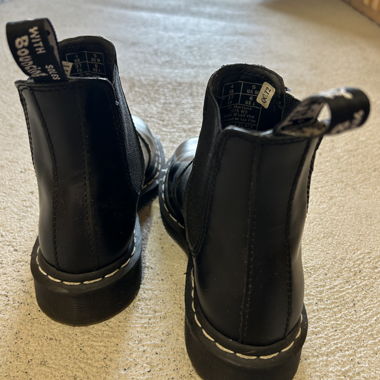 Dr. Martens 