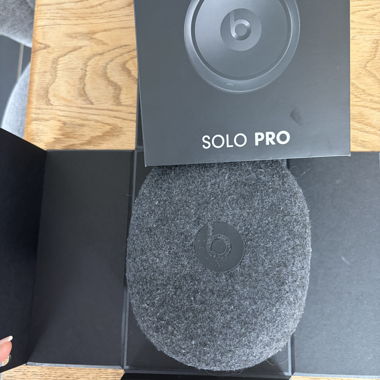 Beats Solo Pro