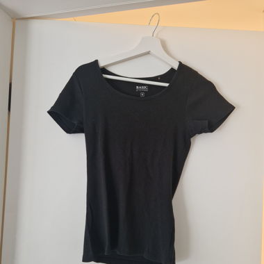 Körperbetontes T-Shirt