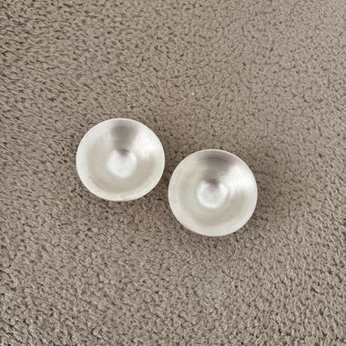 Coupelles d’allaitement en argent 
