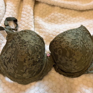Victoria's Secret Green Bra
