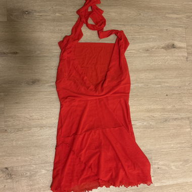 Robe mini à bretelles en halter rouge