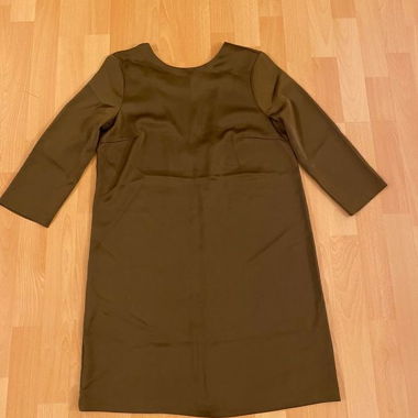 H&M Kleid olivgrün Gr. 40 neuwertig